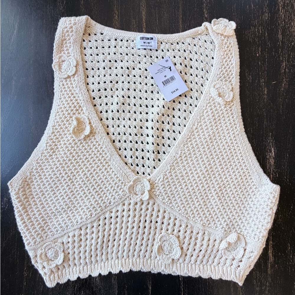 Cotton On Applique Floral Crochet Tank Top.
Size Medium.